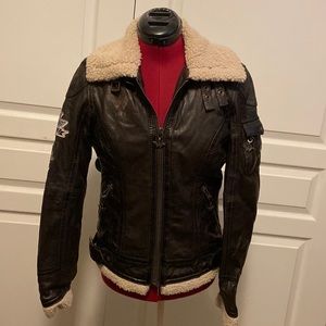 RARE Wonder Women 100% Leather Jacket Size S